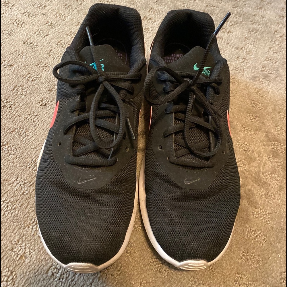 Unisex Nike Air tennis shoes
